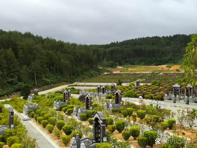 贵阳市唯一家获民政厅批复的殡葬一体化陵园,自带殡仪馆,守灵厅,墓地