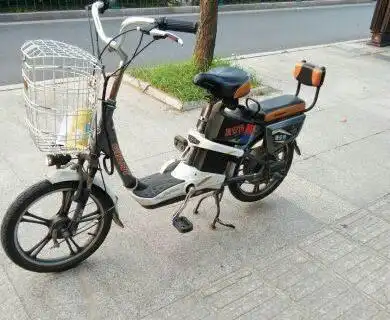 低价转让捷安特电动车一辆