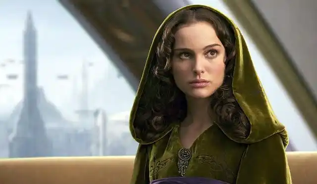 星球大战中的莱娅究竟是谁