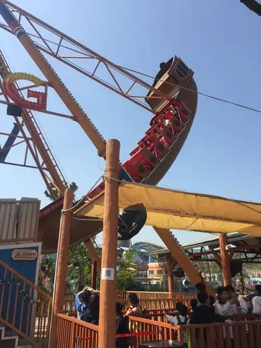 2018年璧山区中兴小学四年级一班二班欢乐谷研学旅行