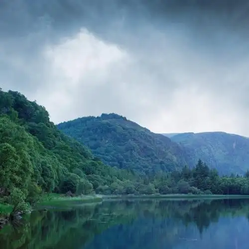 无人,方图,室外,白天,正面,旅游,度假,湖,湖泊,美景,山,山脉,树林,水