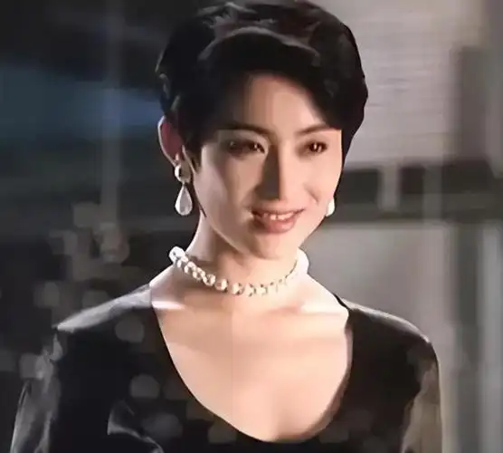 张敏出道就是女一号被向华胜宠了9年55岁依旧无儿无女