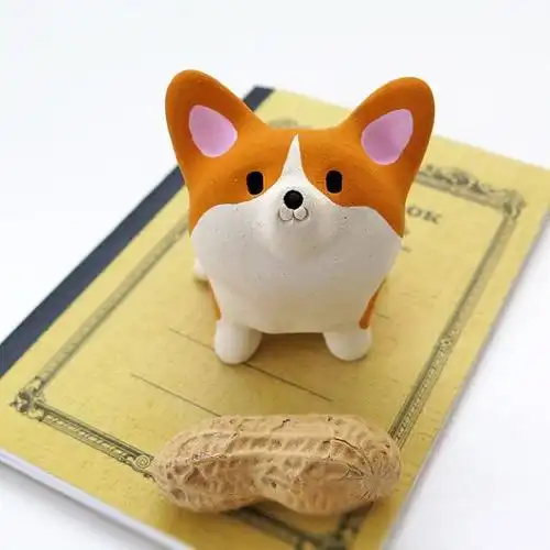 corgi figurine of ceramics "a quite small corgi"