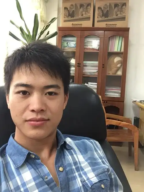 秦先生  男| 27岁| 大专   计算机网络   工作经验4-5年   桂林