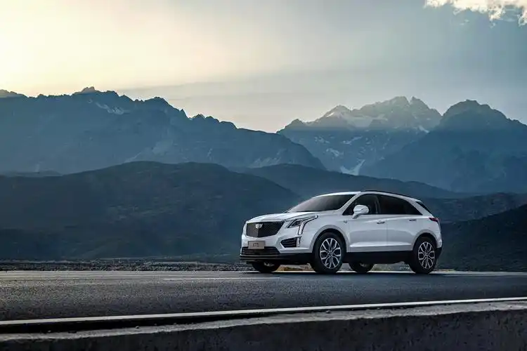 搭载蜂鸟底盘,舒适性加分,凯迪拉克xt5蜂鸟版车型上市