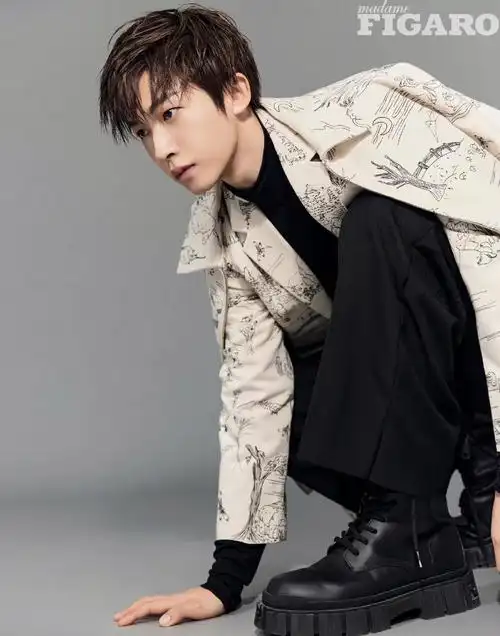 刘宇  日常向我姐推荐小宇.看到这组图跟她说,啊,我儿子好帅啊.