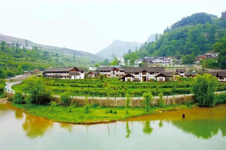 天坑峡谷农家乐茶山田园大酒店这个中秋哪儿也不去就来开阳吧