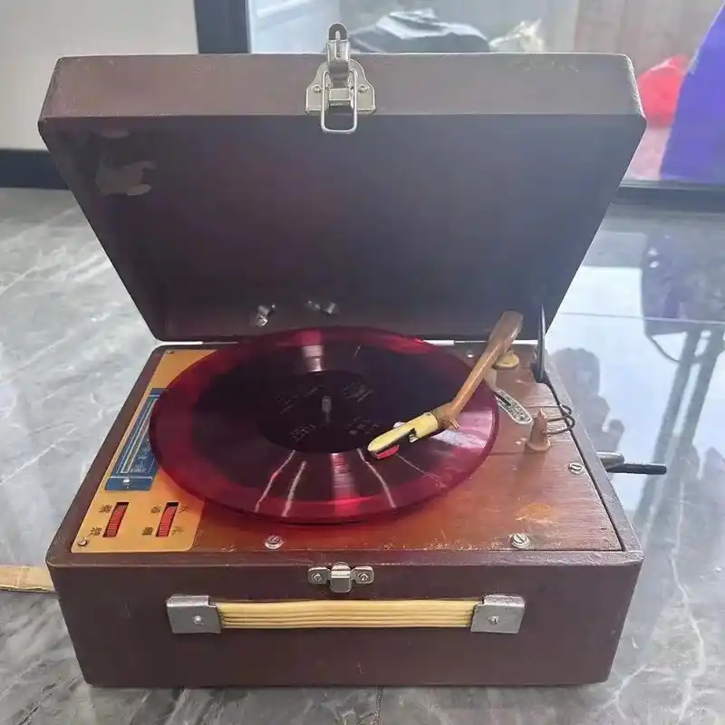 手摇唱片机-民国时期.#让老祖宗留下的东西继续发挥作用 #一 - 抖音