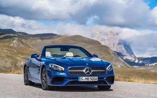 【太平洋汽车网】奔驰敞篷车有slk(硬顶两门两座),sl(硬顶两门两座)