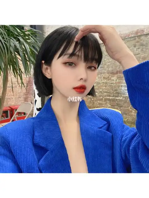 黑直短发这个发型太显脸小了可攻可甜