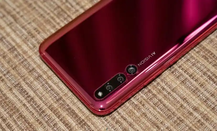 魔法的那一抹红 荣耀magic2 渐变红图赏