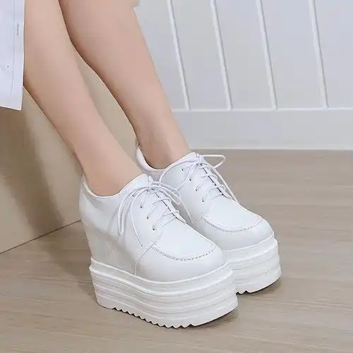 白色小个子厚底内增高松糕鞋子2023年新款14cm春秋季坡跟增高女鞋