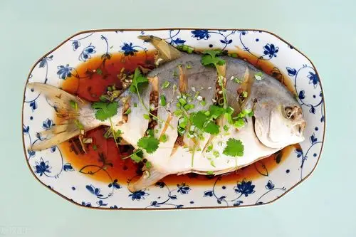 清蒸金鲳鱼的做法