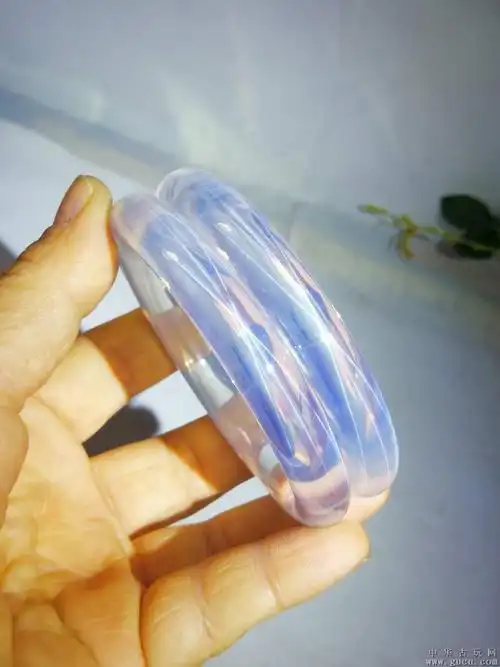 漆漆木藏宝盒珍藏星光宝石手镯一对