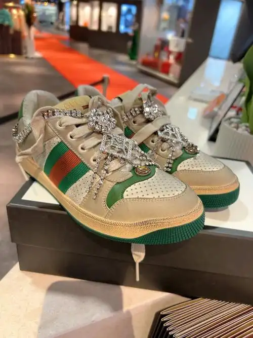 酷奇女鞋超级便宜