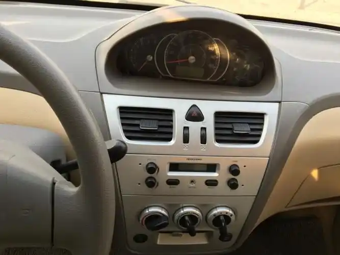 【哈尔滨】2012年4月 哈飞 路宝 1.1 gz020 自动档