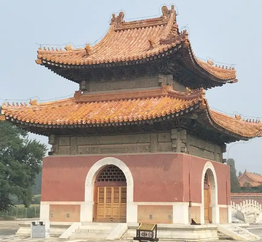 为何说道光皇帝是个比较虚伪的皇帝?清西陵慕陵的建筑说明一切.