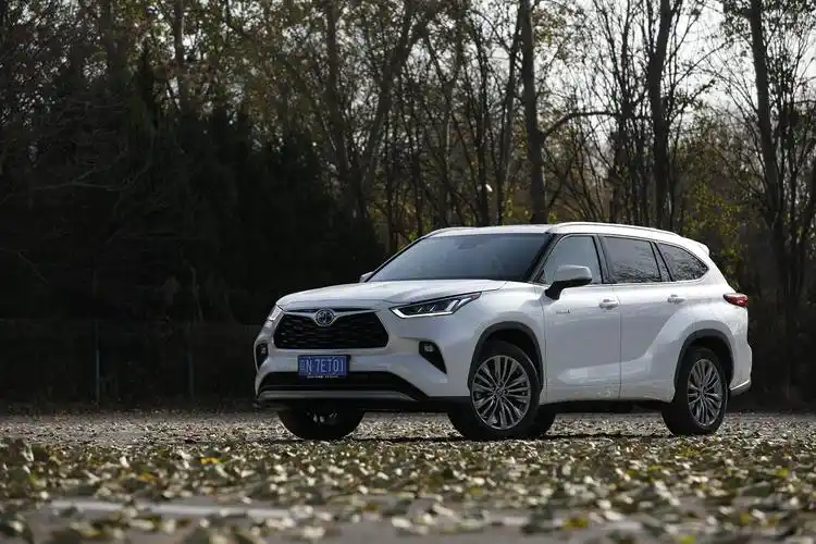 宝刀不老——试驾广汽丰田全新第四代汉兰达