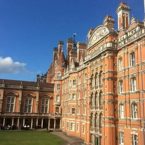 royal holloway伦敦大学皇家霍洛威学院语言课程已开放申请.