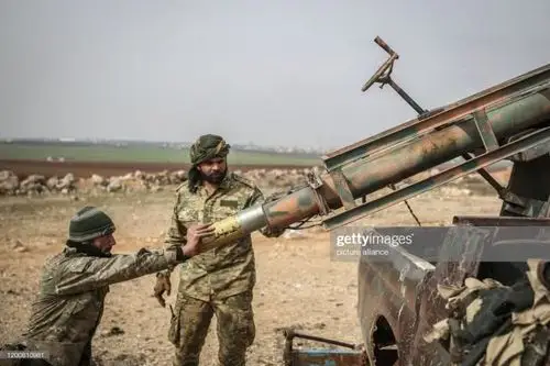 反对派武装亮出土制新武器叙利亚军方这种玩意就别丢人现眼了