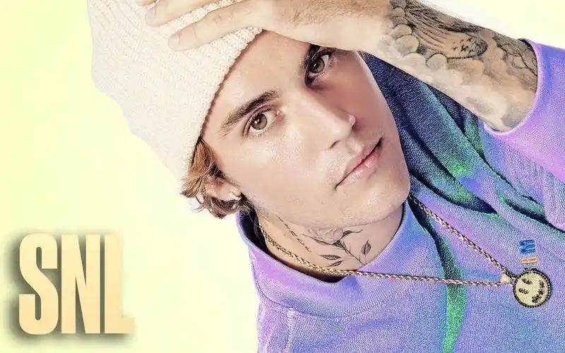 贾斯汀比伯周六夜现场首演新单holy