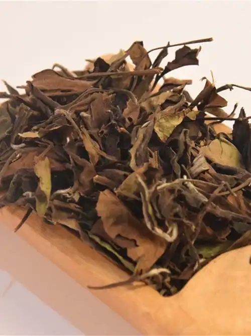 福鼎白茶枣香梅子韵 汤色杏黄透彻明亮 白露寿眉2017年100克盒装 - 茶