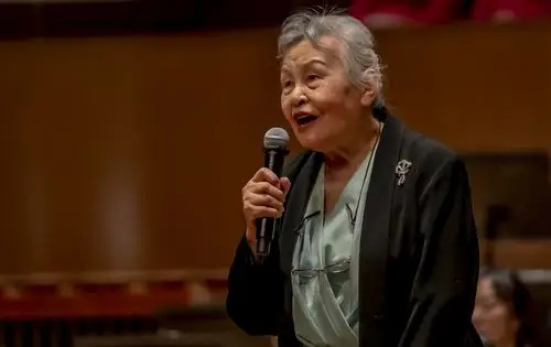 指挥界泰斗中国第一位女指挥家郑小瑛.