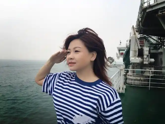 原创因帽子事件被雪藏销声匿迹的二十年李琼都做了些什么