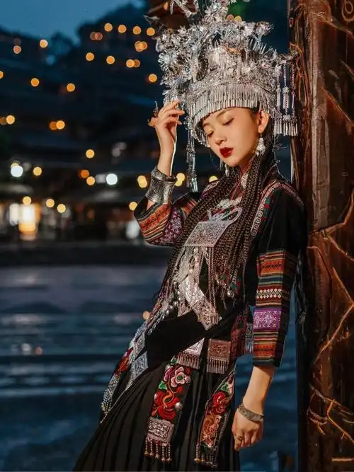 新款苗疆少苗家盛装土家族瑶族舞台演出服旅拍摄影 款式一不变色帽子