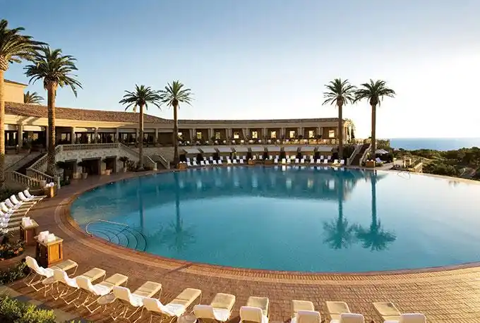 coliseum 圆形泳池