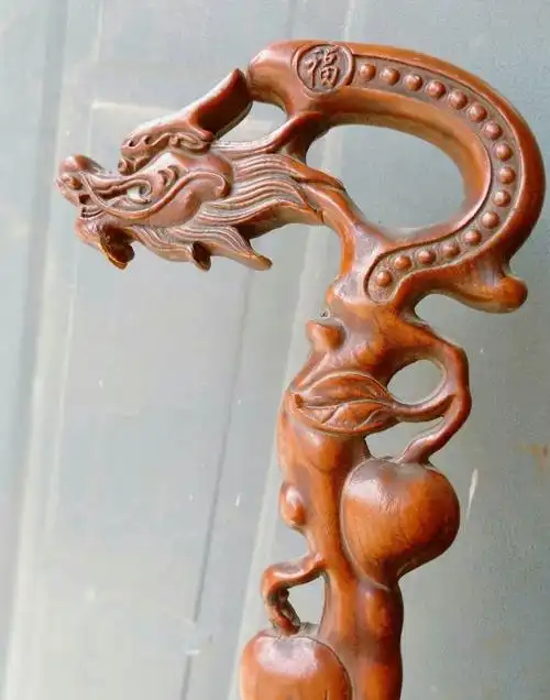 精品放漏,黄杨木龙头拐杖,品相