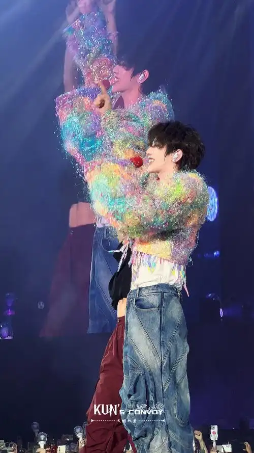 置顶蔡徐坤超话|#原创音乐制作人蔡徐坤#    彩虹小甜豆96～  一组