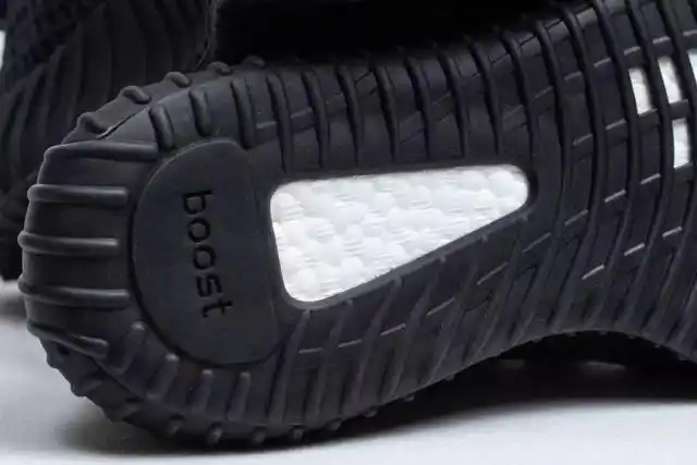 大熊说鞋|yeezy黑天使详细对比,别被所谓的"最高版本"坑害了