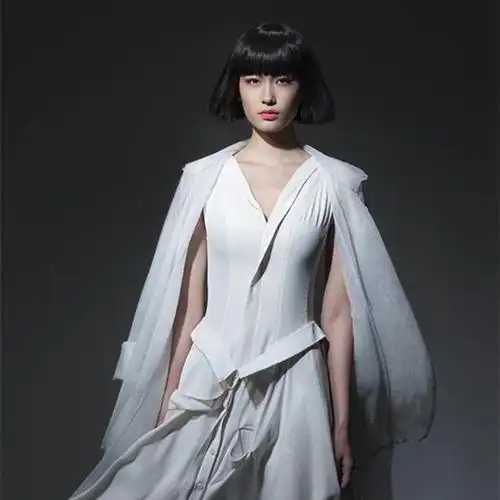 我们要说的这一位,就是曾经在节目中否认中国人的身份,她就是钱凯丽