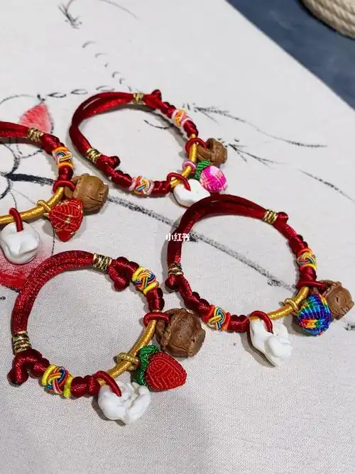 婴儿童宝宝压惊防惊吓红绳手链猪惊骨桃木