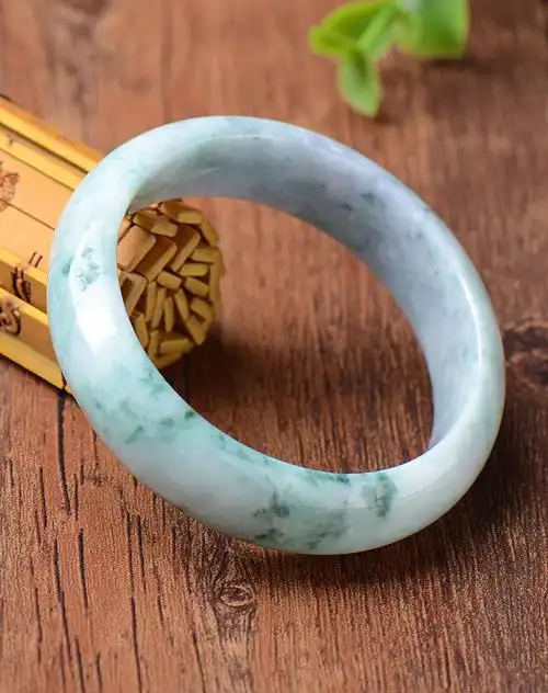 aznavour豆种翠绿飘花翡翠手镯a货附证书附证书