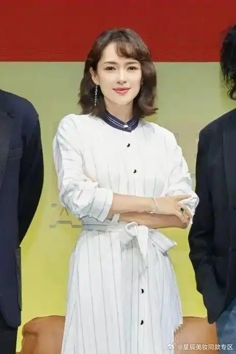 近日,#章子怡#的新发型成为了热议话题.