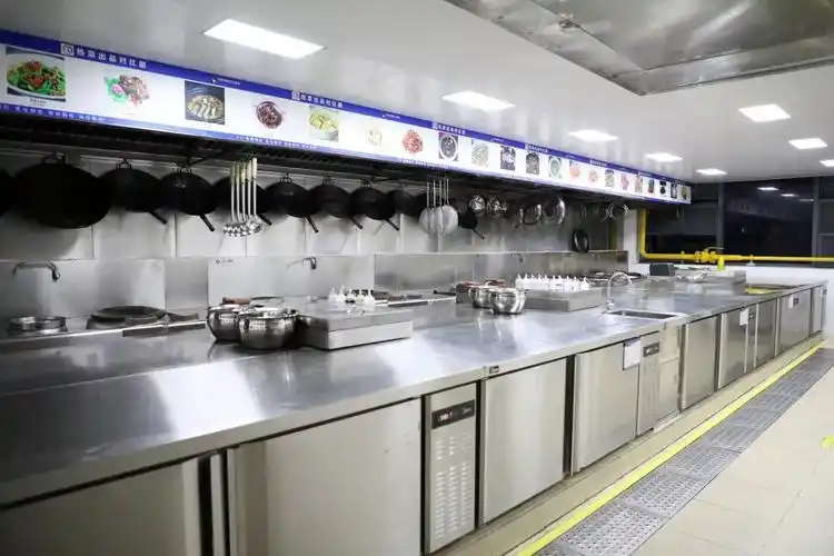 九江某酒店竟然打开后厨迎客4d厨房惊艳四座