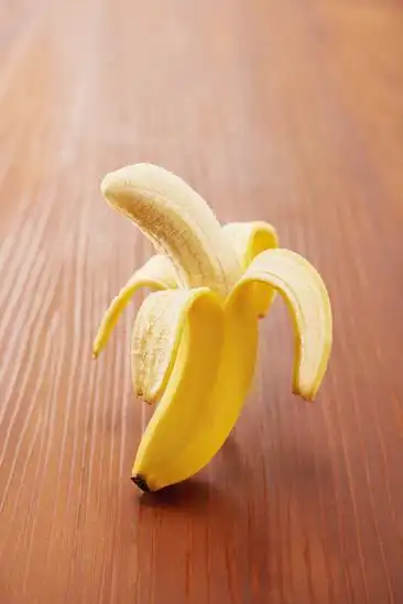 剥开的香蕉