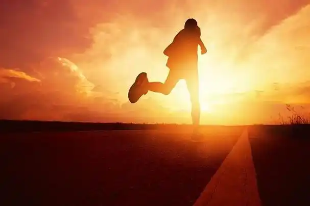 夜读 | 致朝气蓬勃的那群人