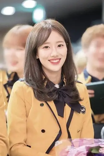 清纯女团成员被曝霸凌逼队友自杀扬言要找罪犯侵犯自己朋友