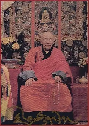 因为漠南与北京较近,章嘉活佛的驻地虽然在多伦,但长年住在京师.