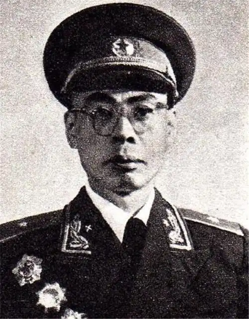 险成c罗老板娘狂甩法拉利副总的朱珠究竟是何狠角色