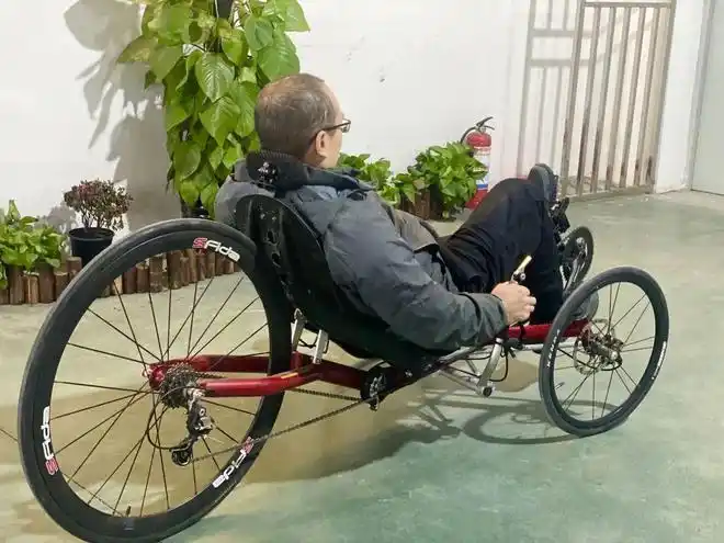 松江这家国内最大躺车厂家逆势突围,不断推出个性化自行车