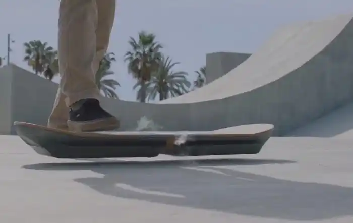 雷克萨斯的悬浮滑板真的是完全悬浮吗