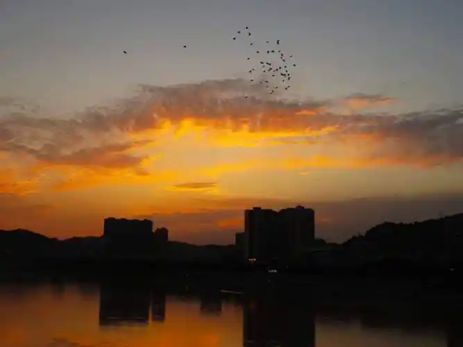 四川广元,嘉陵江落日余晖,晚霞醉人!_冬日_生活_夕阳