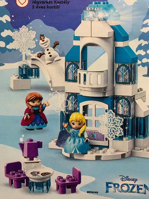 昨天在乐高店拿了一本宣传册,翻了以后发现艾莎公主的城堡,随着适用