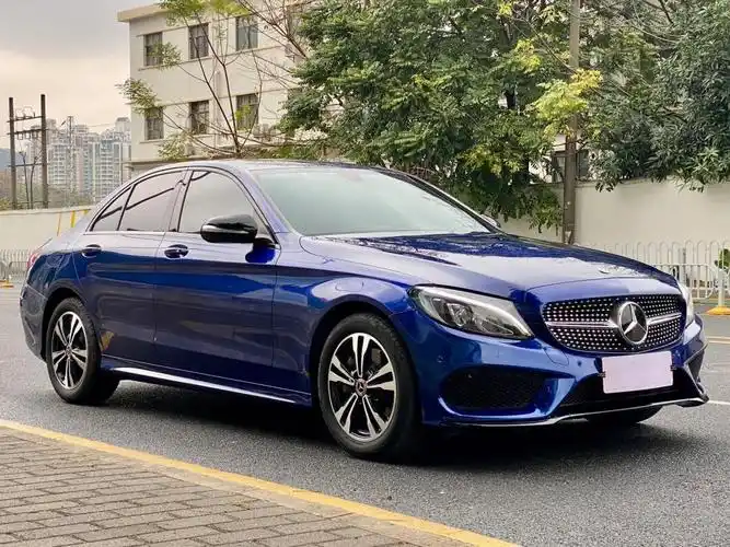 【车型品牌】18款奔驰c200 运动版