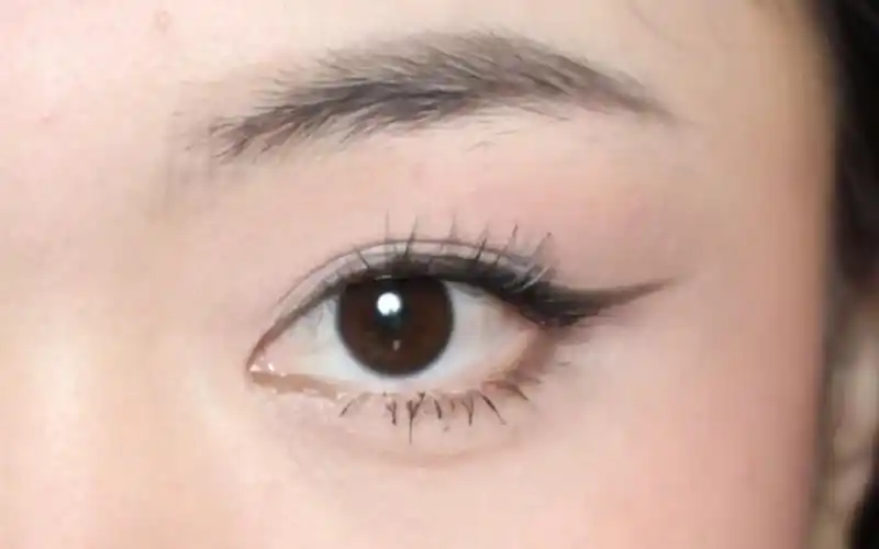 肿泡眼尾的日常上扬眼线画法丨呵呵被问800遍又飒又气场