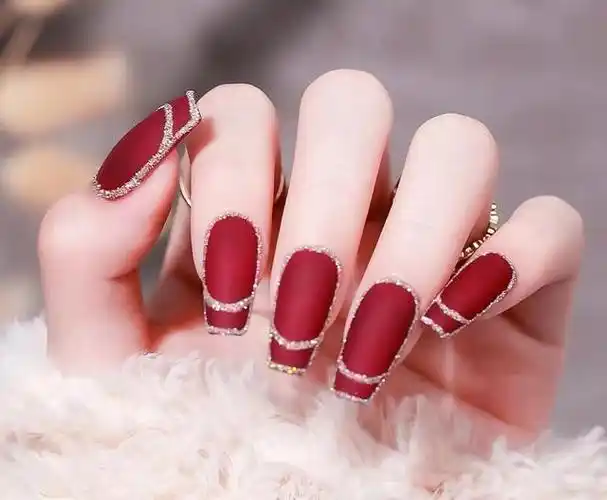 最新款美甲图片大全,最新款美甲图片大全 简单(盘点那些富贵范儿的显